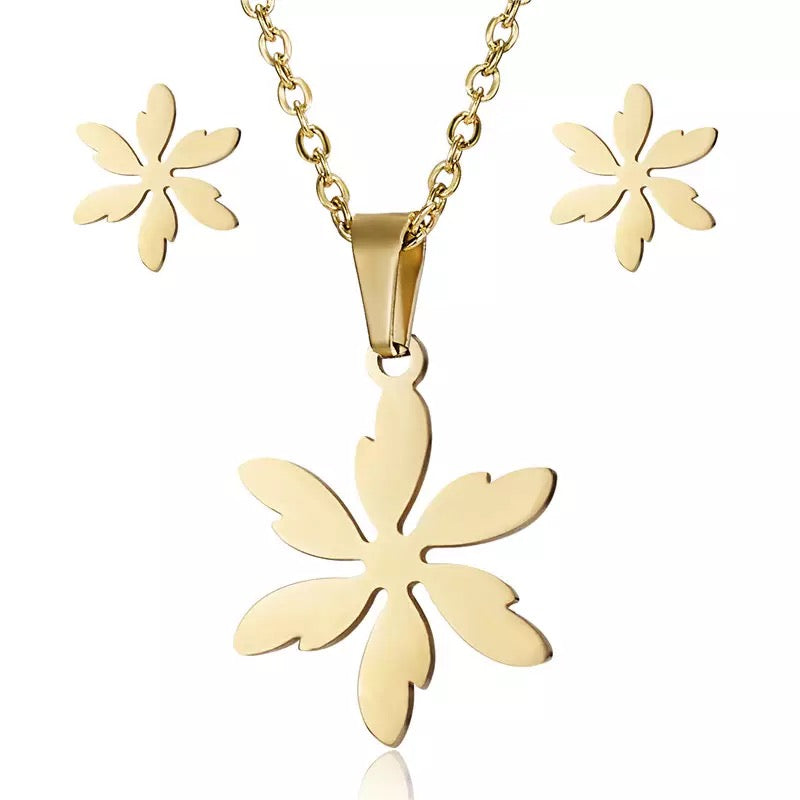 Flower Stainless Steel Necklace Set