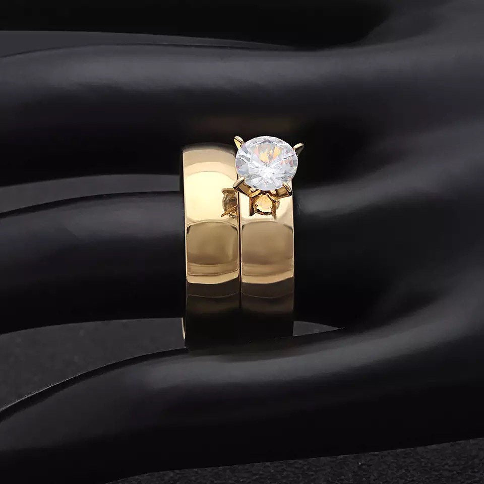 Round Golden Zircon Stainless Steel Couples Rings