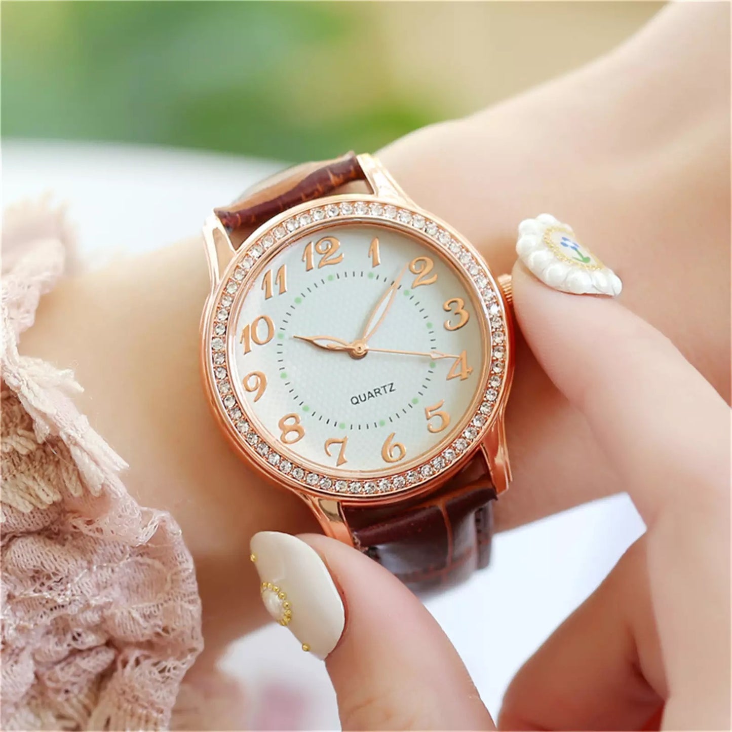 Crystal Leather Band Quartz Stainless Steel Watch for Women